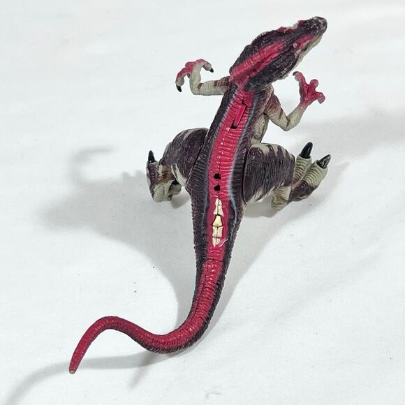 Jurassic Park 3 Dilophosaurus Velociraptor Triceratops Lot of 3 Hasbro 2000 - Picture 9 of 16